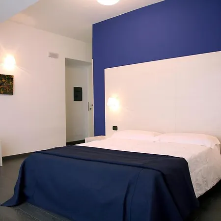 לינה וארוחת בוקר Arete Luxury 4*