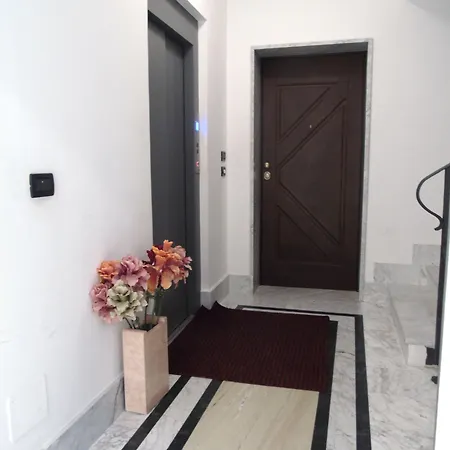 לינה וארוחת בוקר Arete Luxury