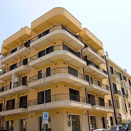 Arete Luxury 4* רג'יו די קאלאבריה