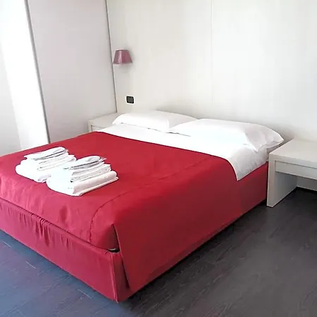 לינה וארוחת בוקר Arete Luxury 4*