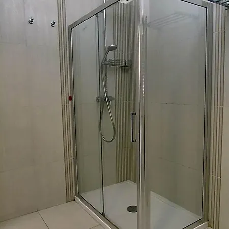 לינה וארוחת בוקר Arete Luxury 4*