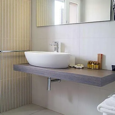 לינה וארוחת בוקר Arete Luxury